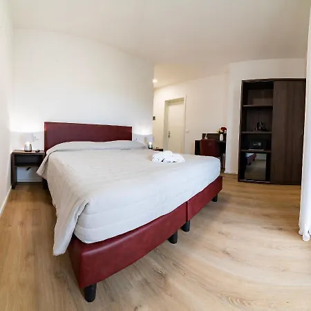 ゲストハウス Castelli Del Chianti ガイオーレ・イン・キアンティ