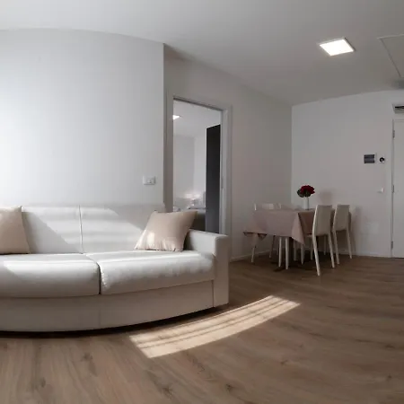 ゲストハウス Castelli Del Chianti ガイオーレ・イン・キアンティ